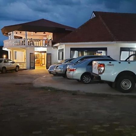 Northern Pearl Gulu Exteriér fotografie
